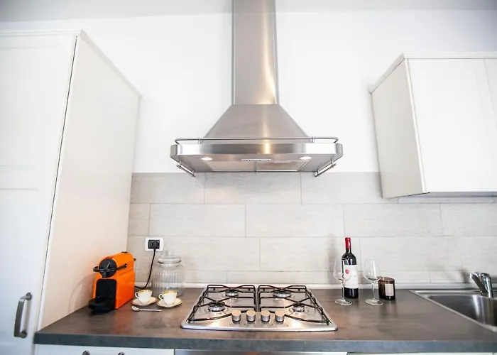 Fioravante Вилла Мольтрасио